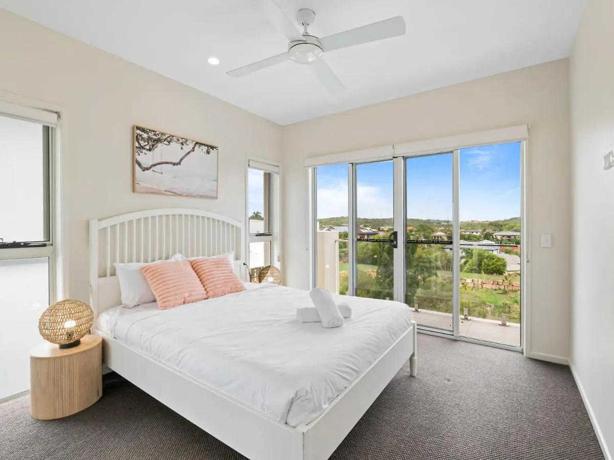 Luxury Hilltop Brand-New 5Bd Holiday Home Brisbane Australia