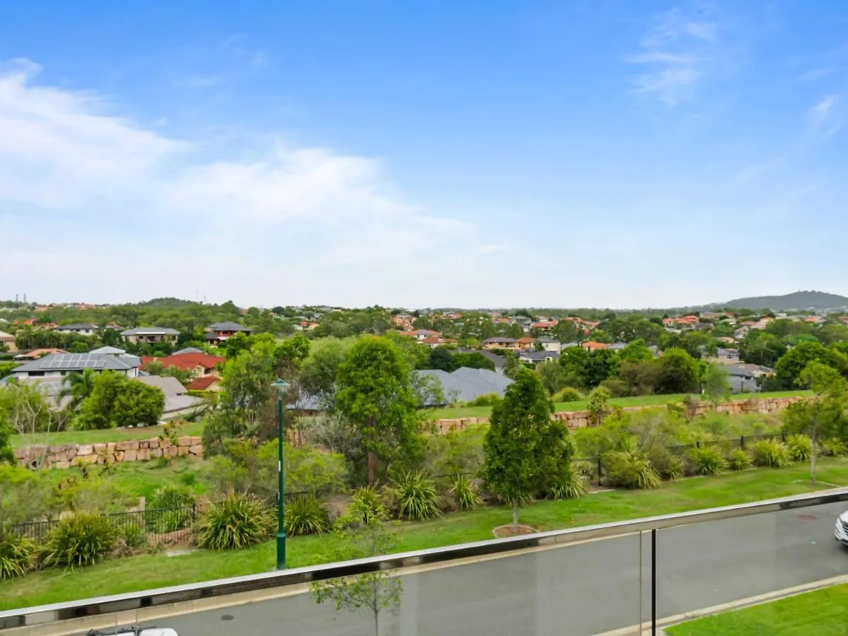 Luxury Hilltop Brand-New 5Bd Holiday Home Brisbane